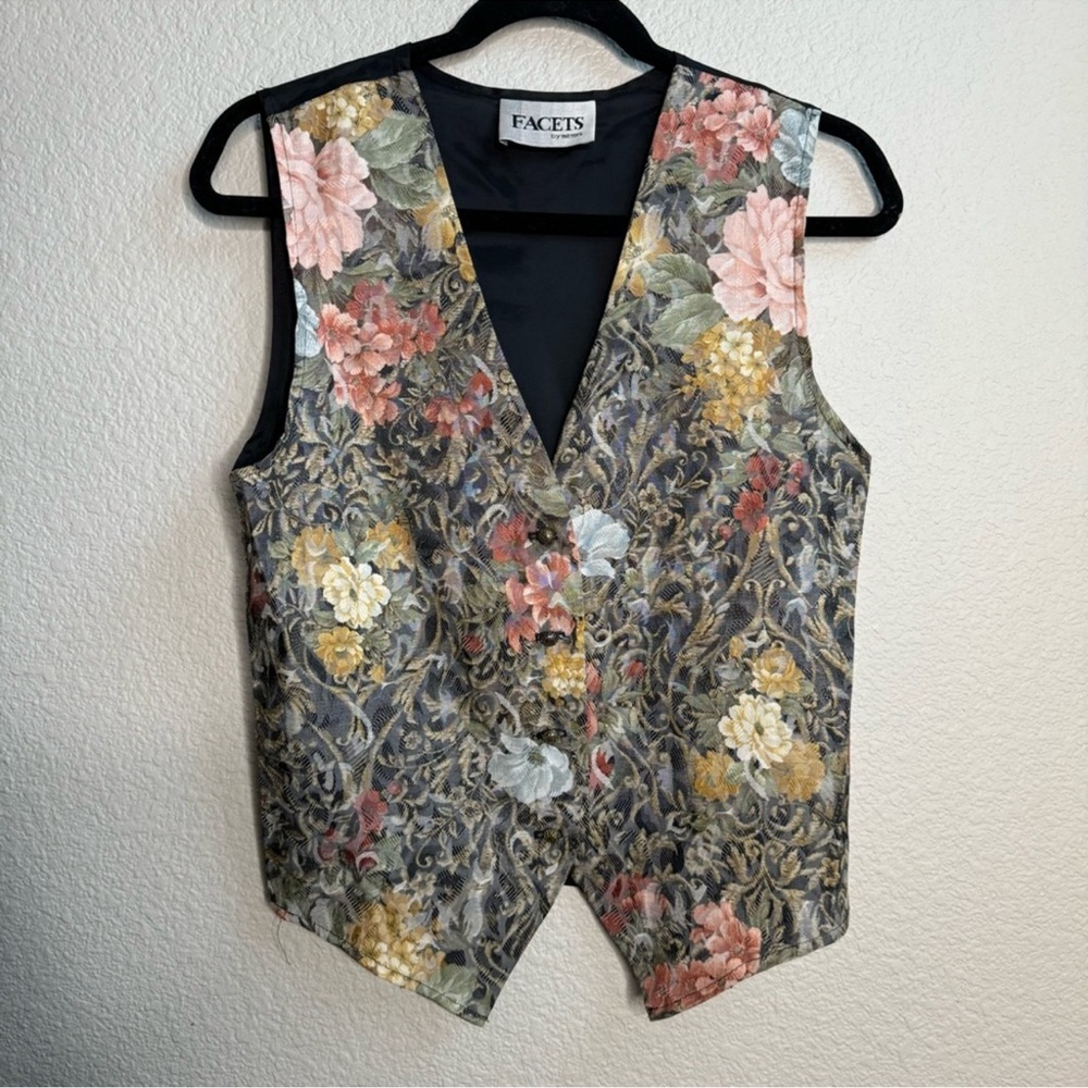 Vintage fitted floral vest